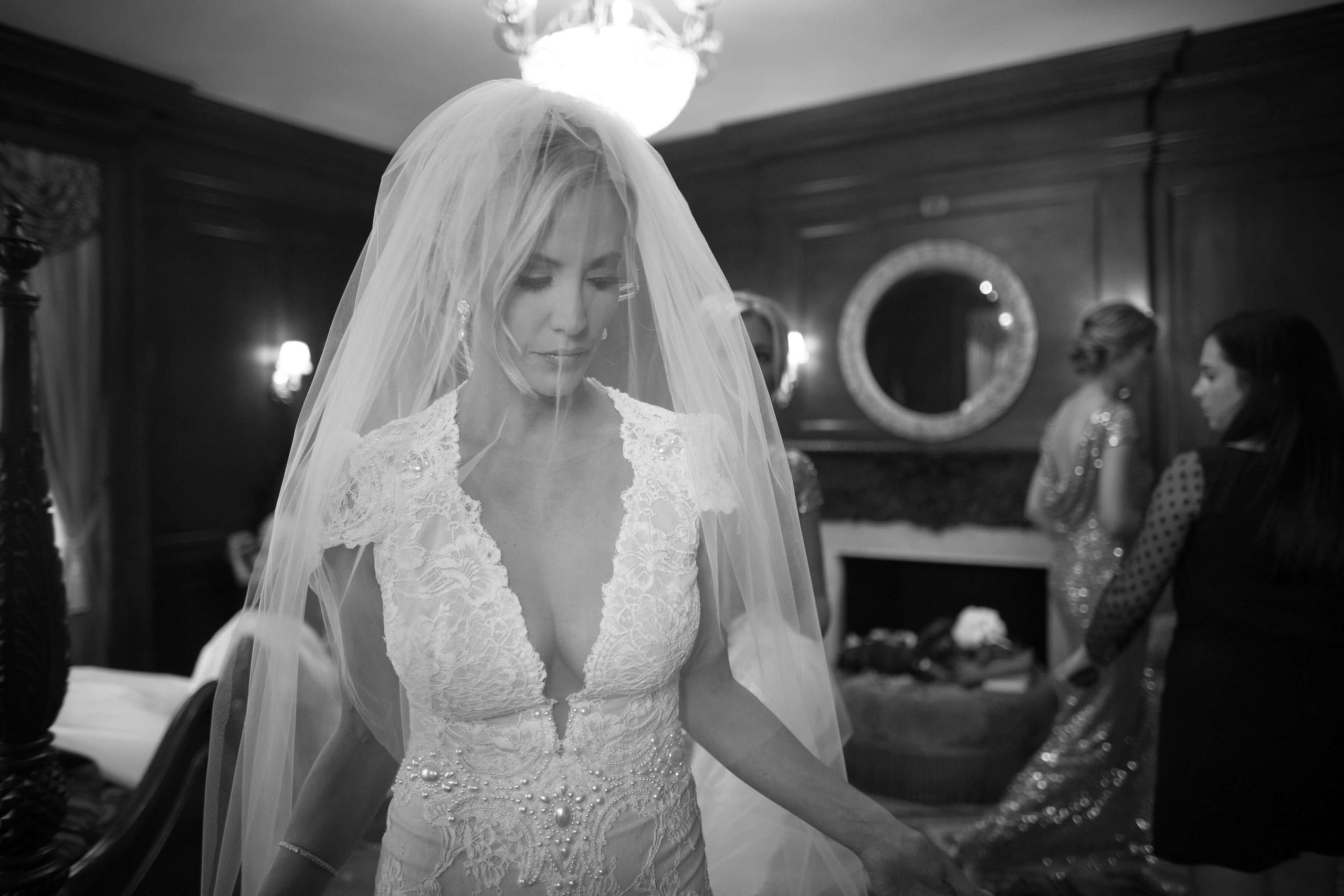 bride in bridal suite on wedding day