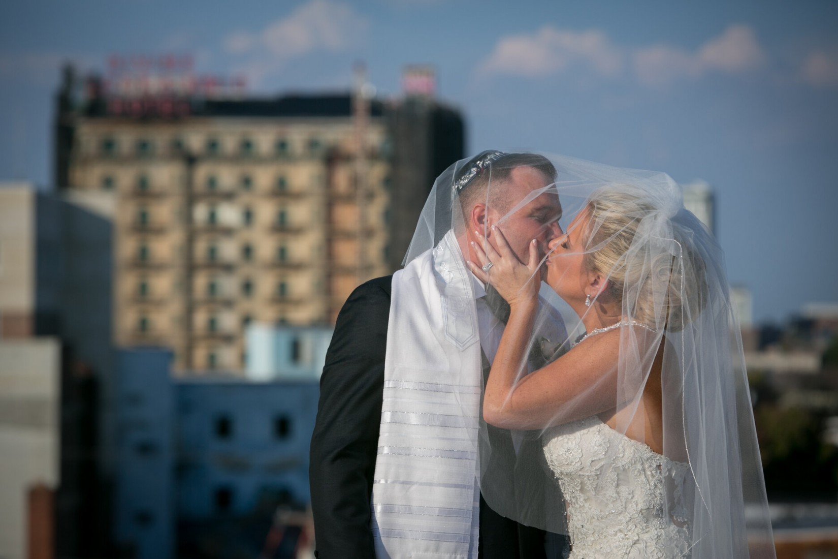 gorgeous wedding photography at Rodeph Shalom