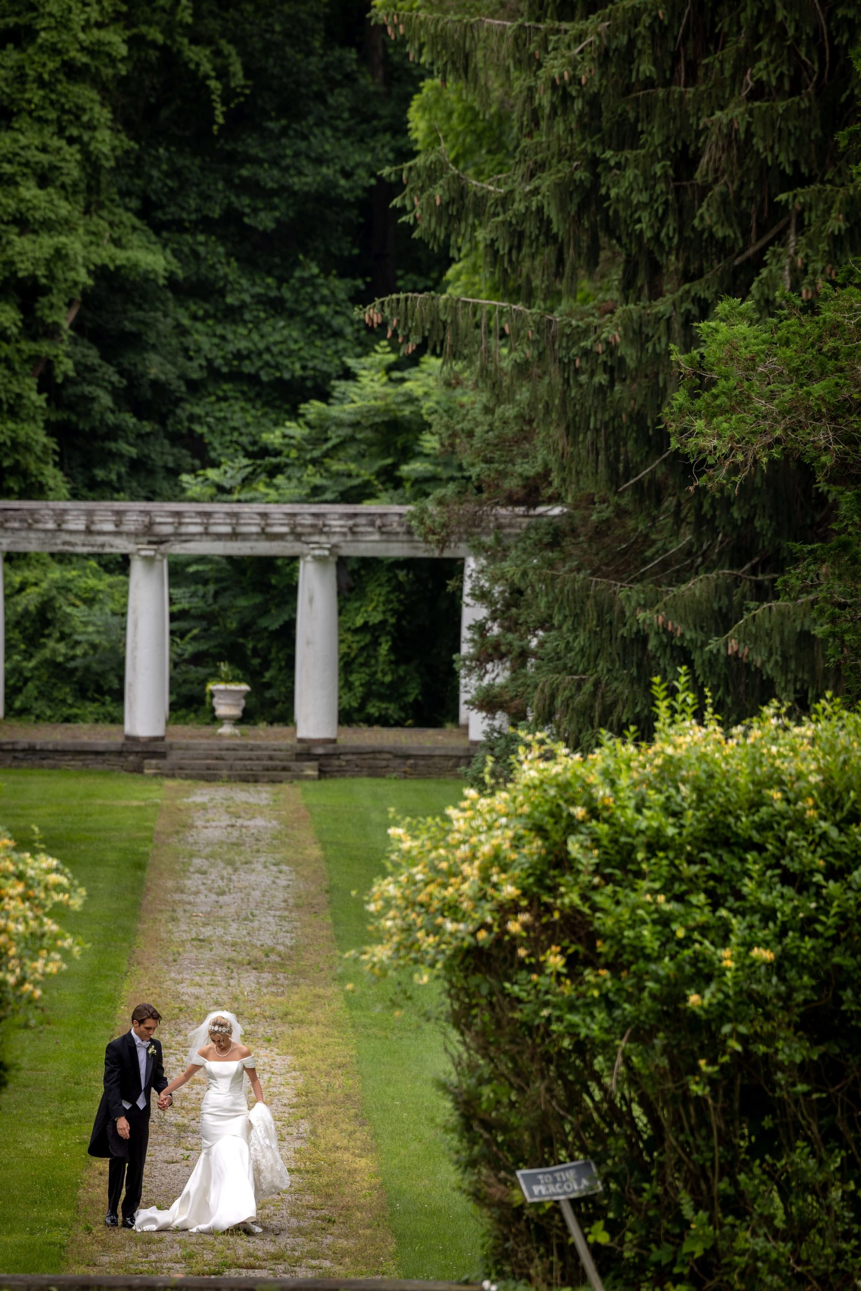 What Does Greystone Hall Offer as a Wedding Venue?