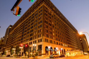 hotel du pont in wilmington, delaware at dusk